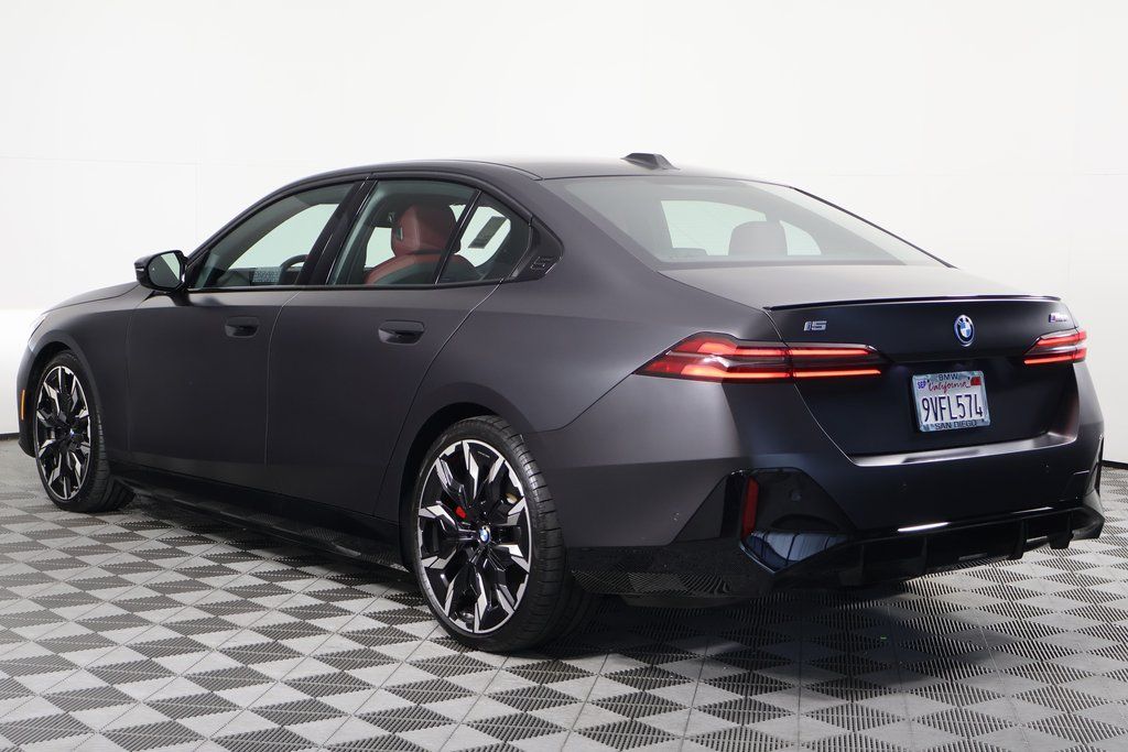 Thumbnail: 2025 BMW i5 - 6