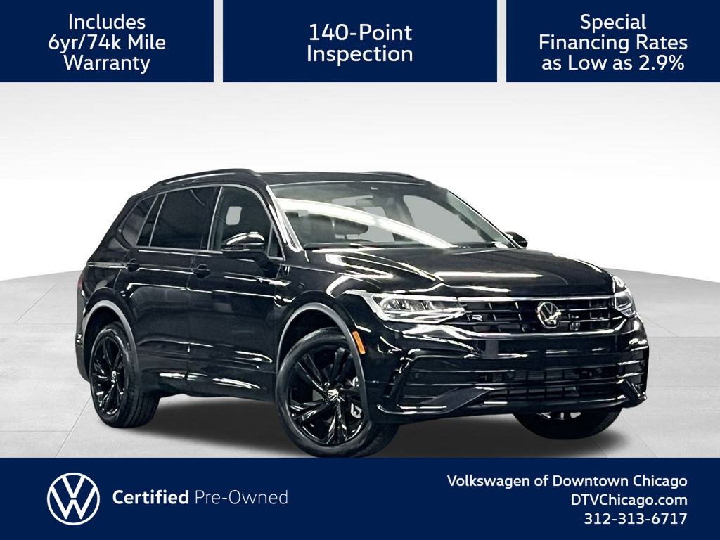 2024 Volkswagen Tiguan SE R-LINE BLACK's photo