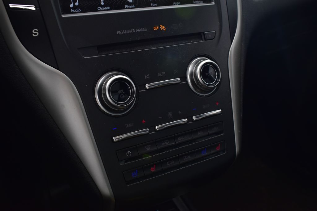 Thumbnail: 2019 Lincoln MKC - 20