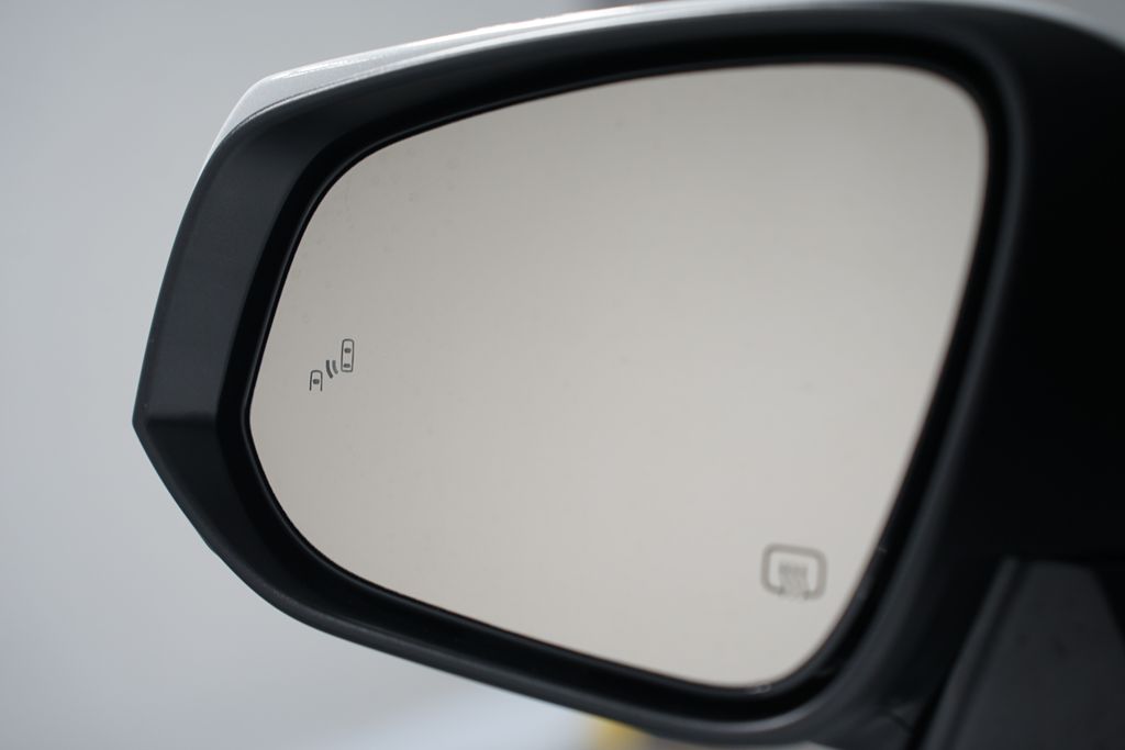 Thumbnail: 2026 Toyota Highlander - 26