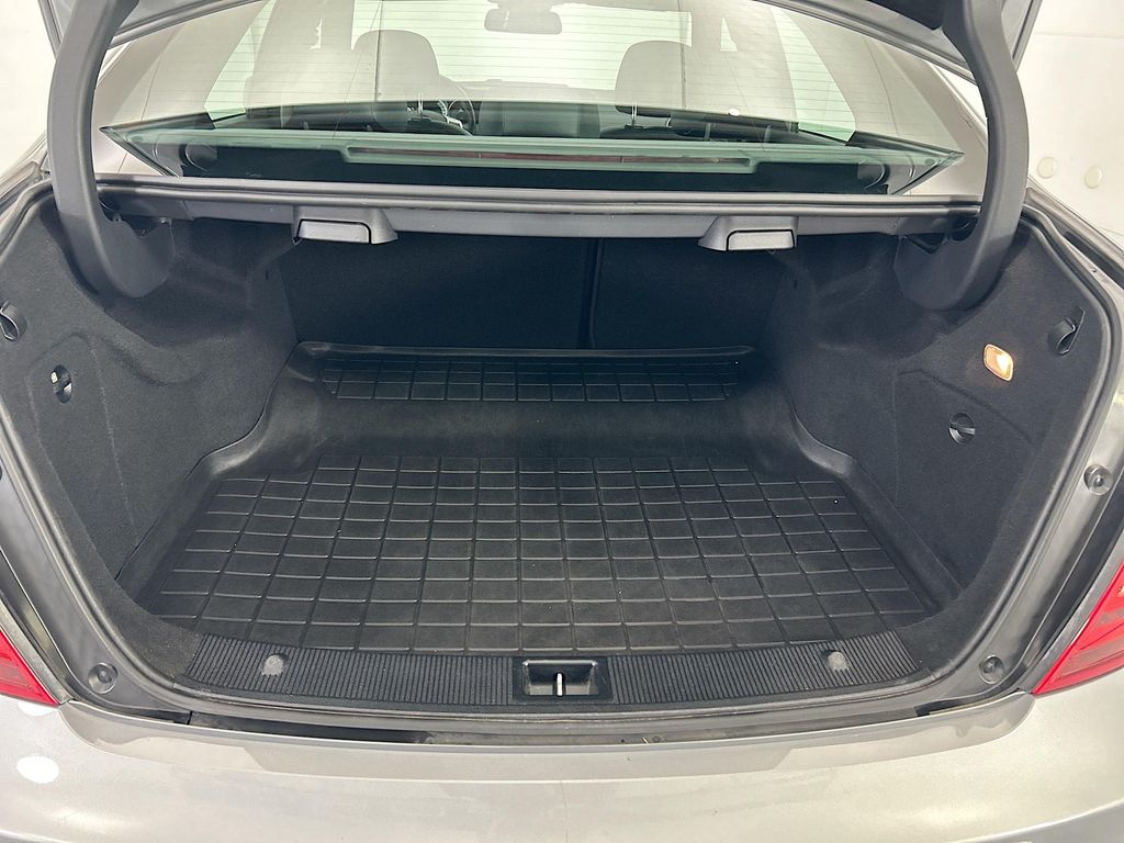 Thumbnail: 2013 Mercedes-Benz C-Class - 27