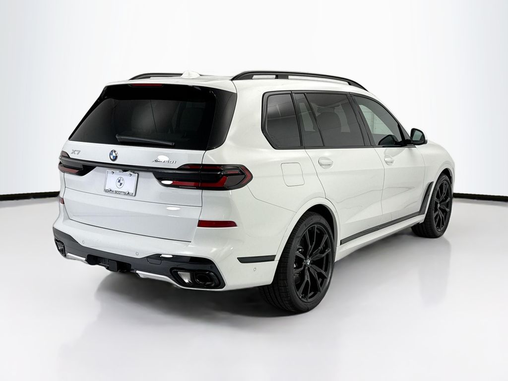 Thumbnail: 2027 BMW X7 - 5