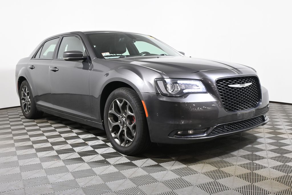 Thumbnail: 2015 Chrysler 300 - 9