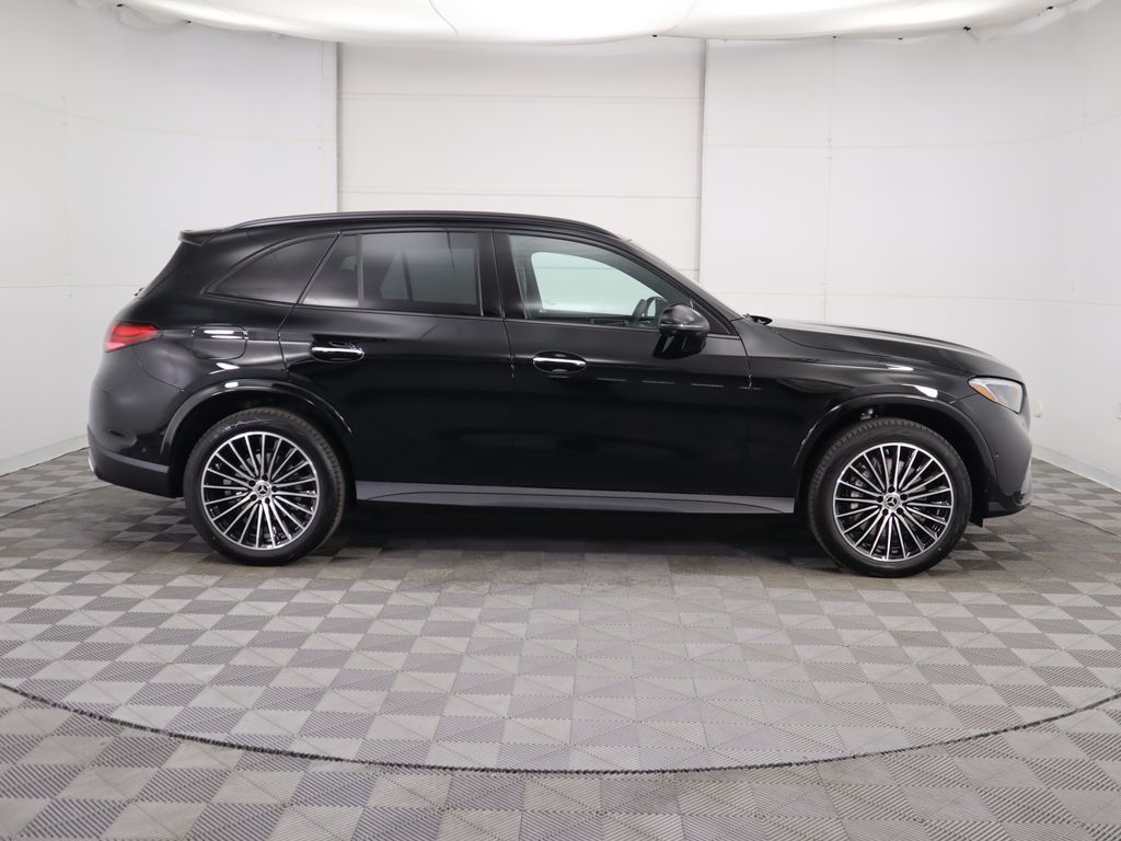 Thumbnail: 2026 Mercedes-Benz GLC - 4