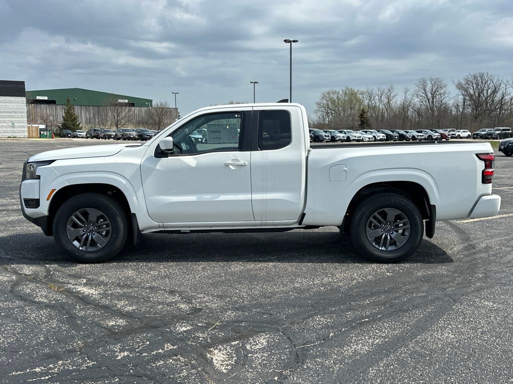 2025 Nissan Frontier SV photo