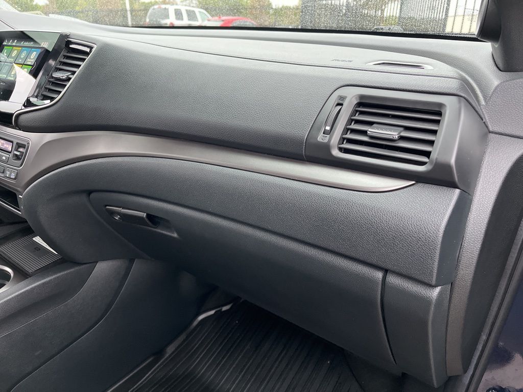 Thumbnail: 2022 Honda Passport - 31