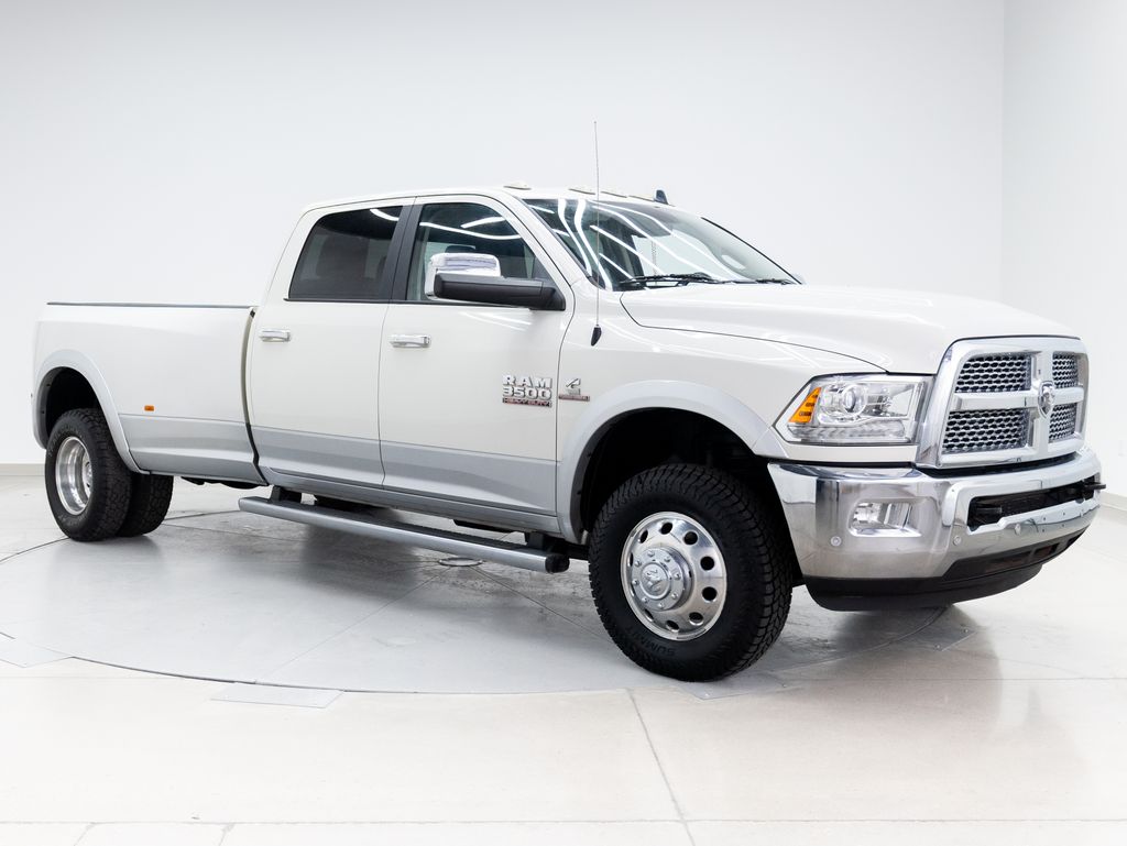 Pearl White 2018 RAM 3500 Pickup Truck Four-Wheel Drive 6-Speed Automatic