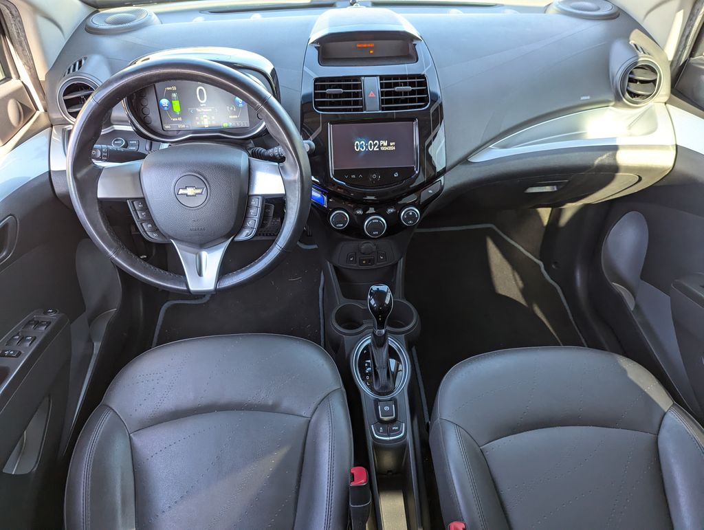 2015 Chevrolet Spark EV 2LT 29