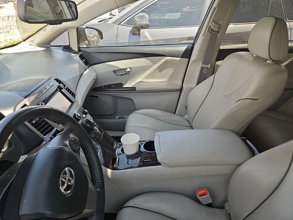 Thumbnail: 2013 Toyota Venza - 5