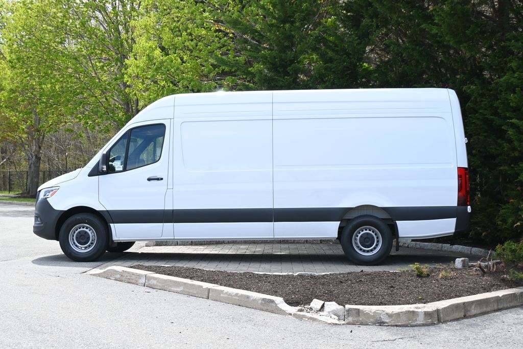 Thumbnail: 2026 Mercedes-Benz Sprinter - 2