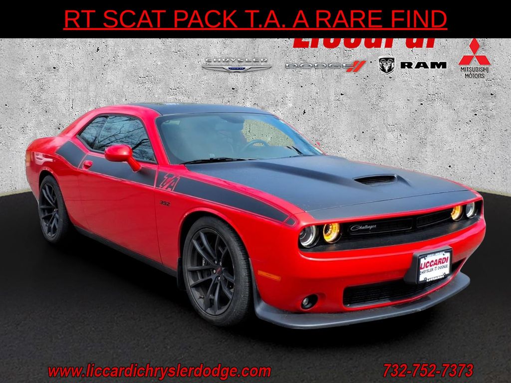 Torred Clearcoat 2022 Dodge Challenger Coupe Rear-Wheel Drive 8-Speed Automatic