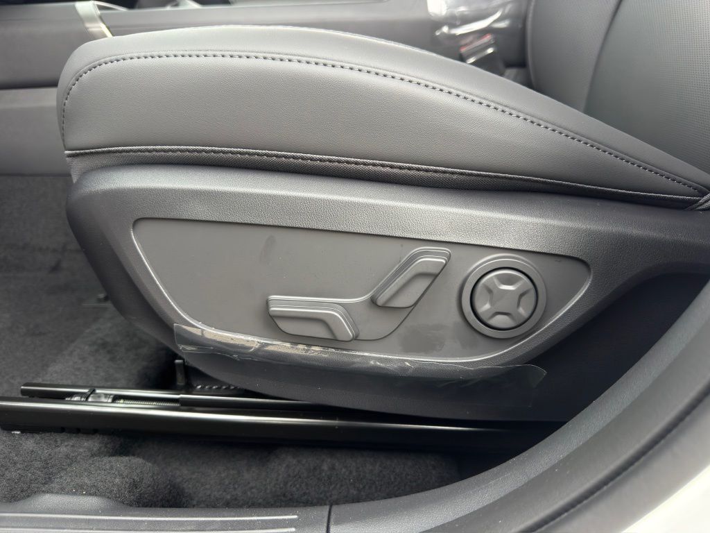 2027 Kia Seltos EX White at Shottenkirk Kia Fort Bend