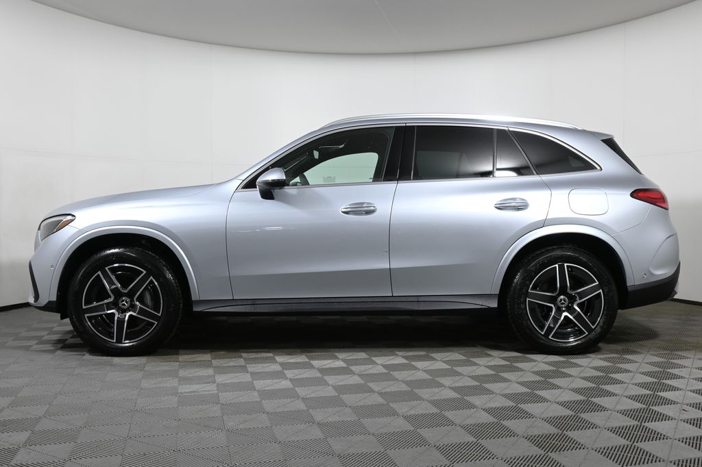 2025 Mercedes-Benz GLC 350 2