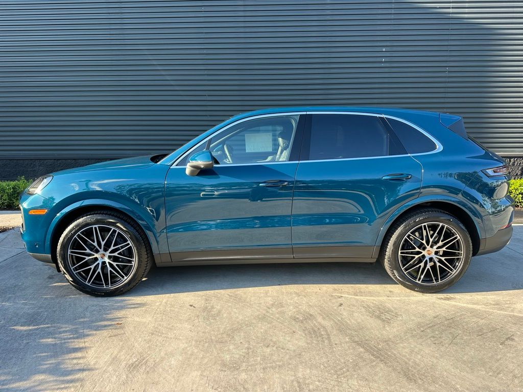 Thumbnail: 2026 Porsche Cayenne - 2