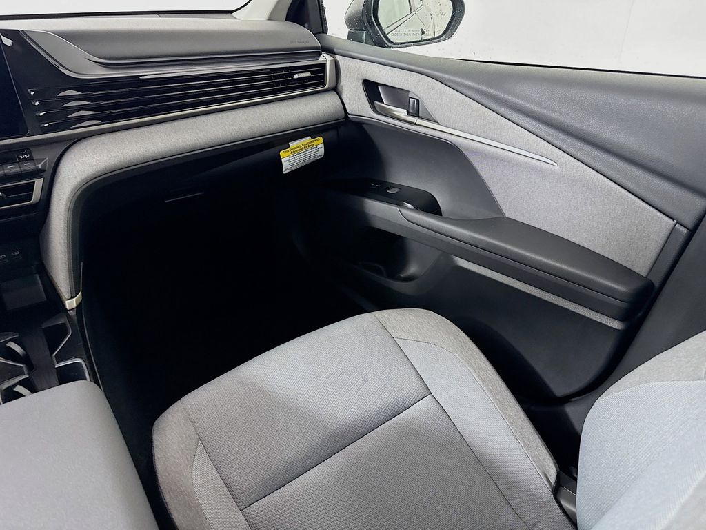 2026 Toyota Camry LE - Photo 17