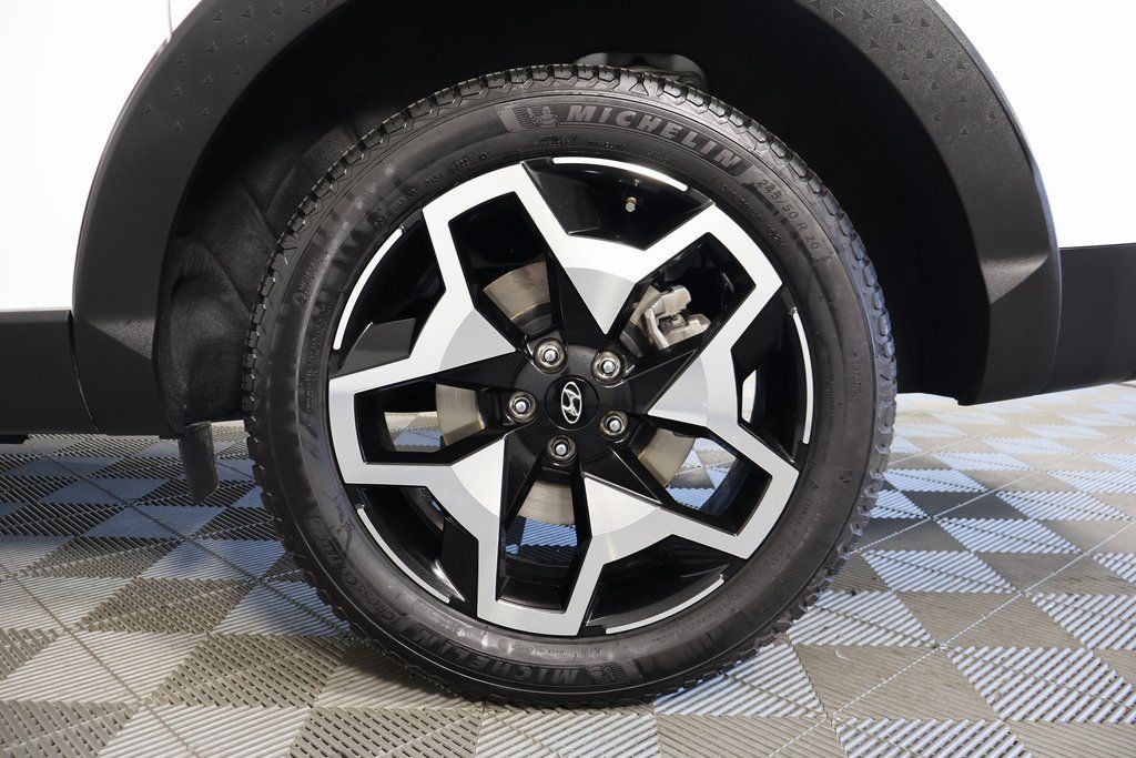 Thumbnail: 2023 Hyundai Santa Cruz - 16