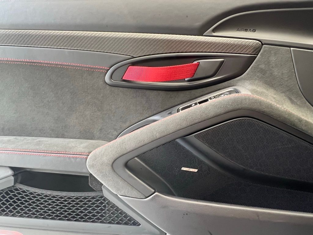 Thumbnail: 2025 Porsche  - 19