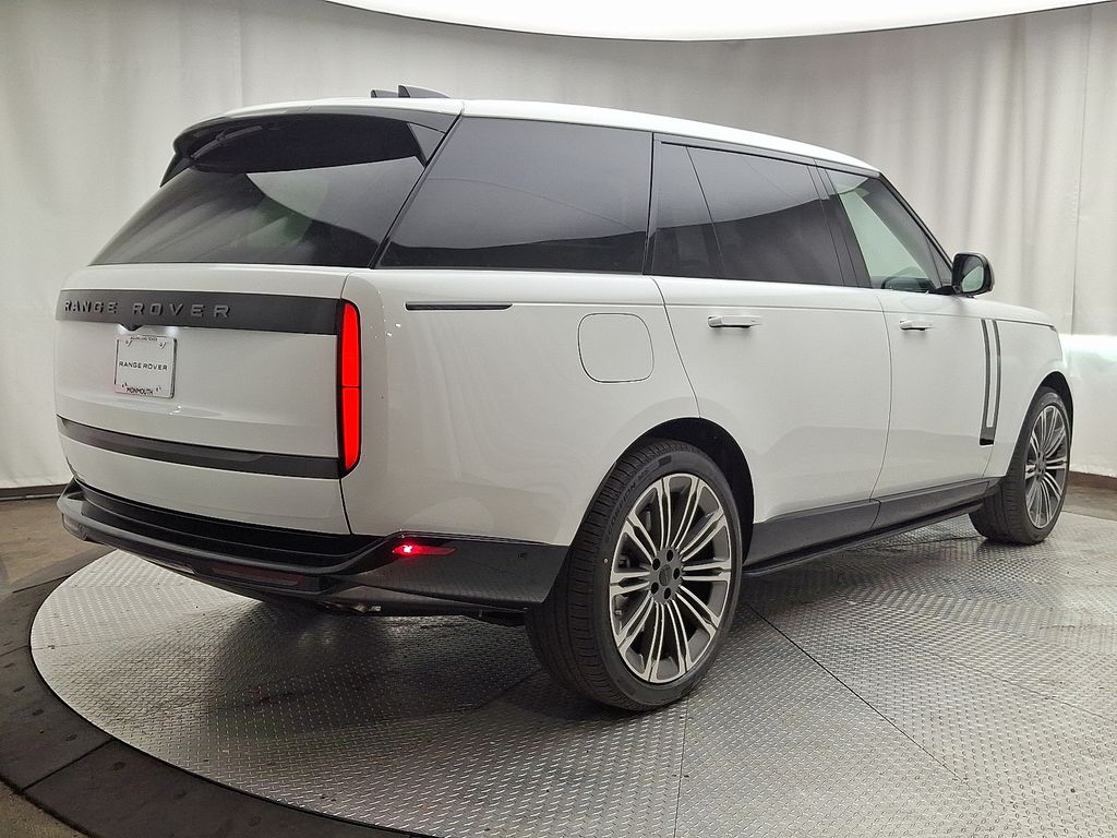 Thumbnail: 2026 Land Rover Range Rover - 3