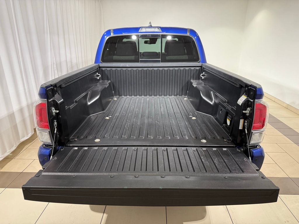 Thumbnail: 2022 Toyota Tacoma - 11