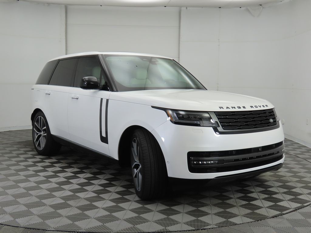 2024 Land Rover Range Rover SE 3