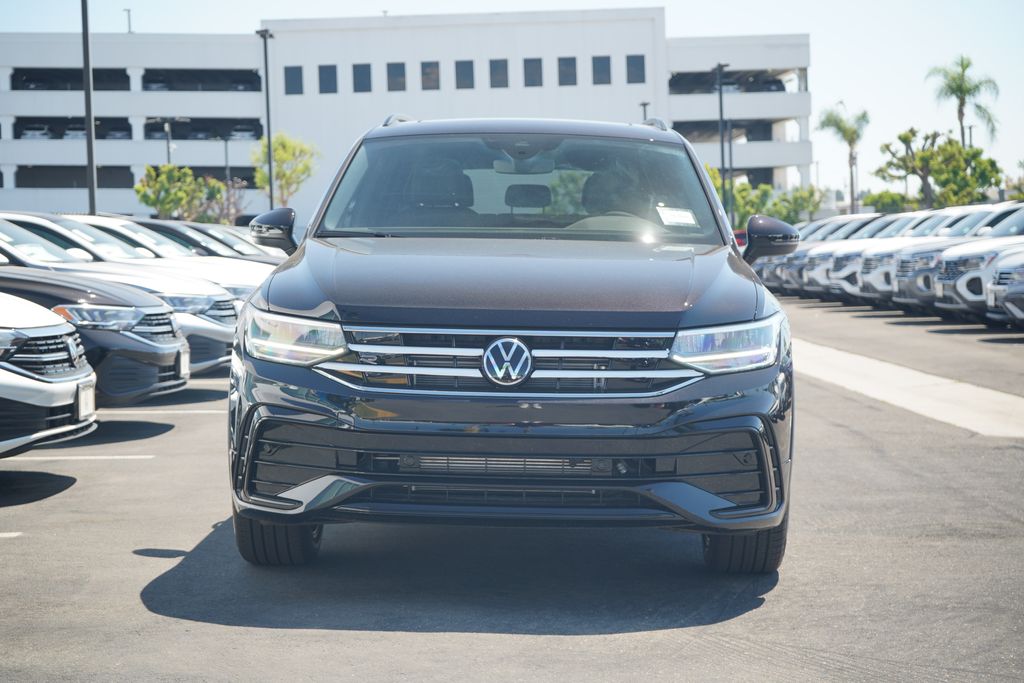 2024 Volkswagen Tiguan 2.0T SE R-Line Black 5