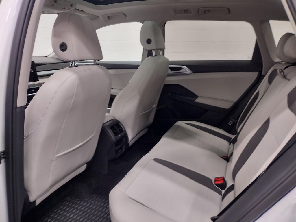 2025 Volkswagen Taos 1.5T SE