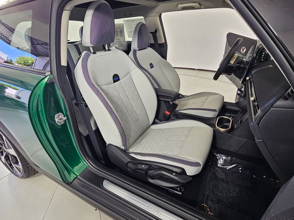 Thumbnail: 2025 MINI Cooper - 20