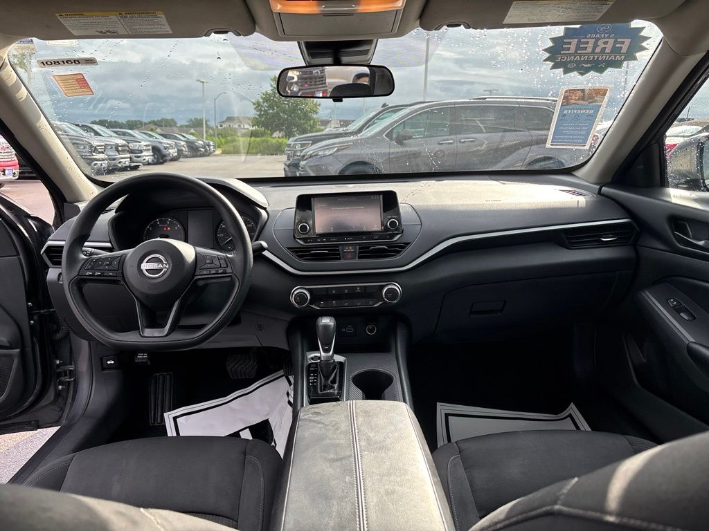 Used 2024 Nissan Altima Sedan