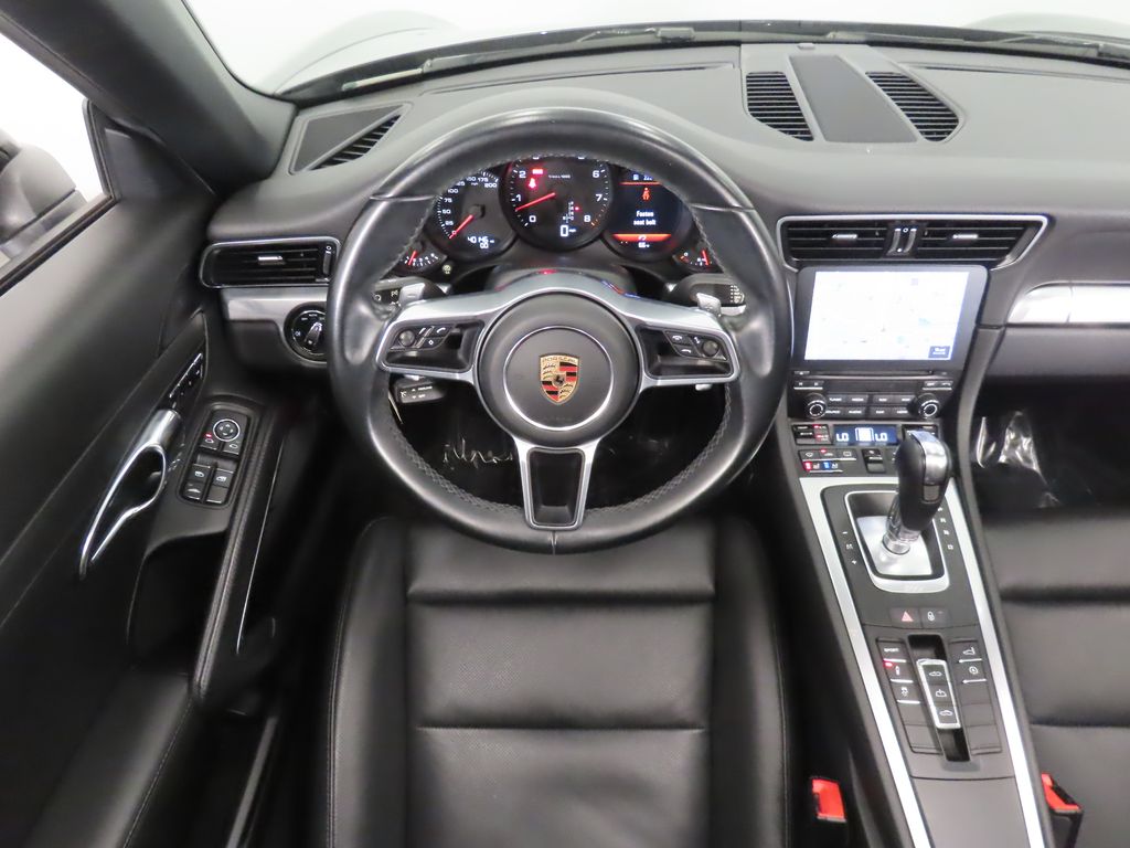 Thumbnail: 2018 Porsche 911 - 23