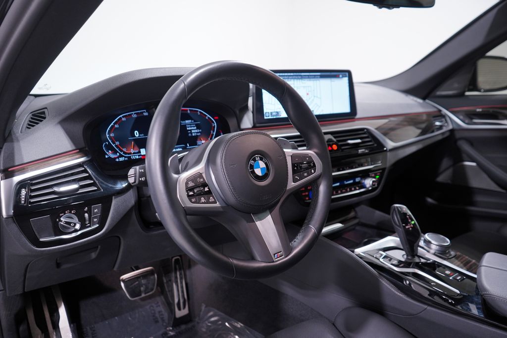 2022 BMW 5 Series 530i 6