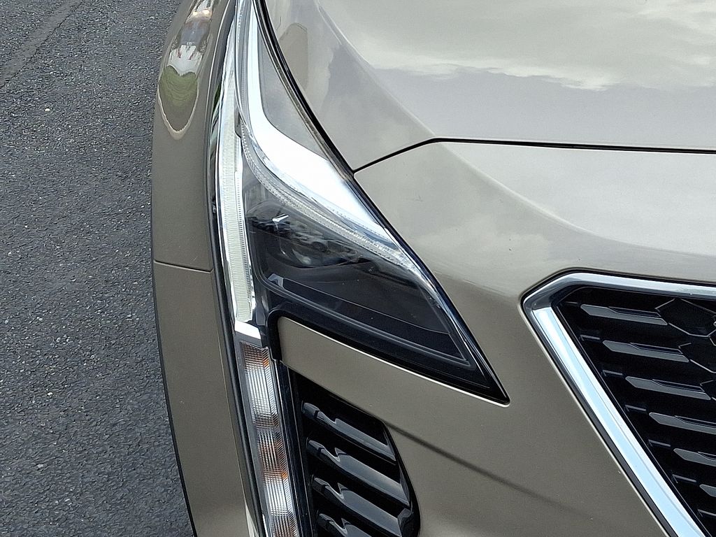 Thumbnail: 2023 Cadillac XT4 - 9