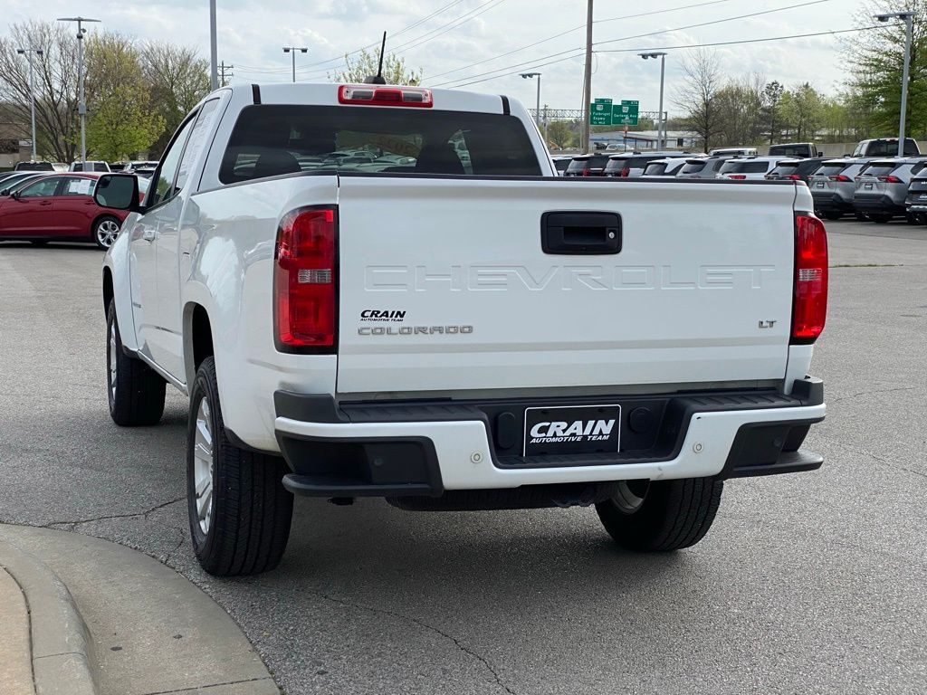 View vehicle photo 5