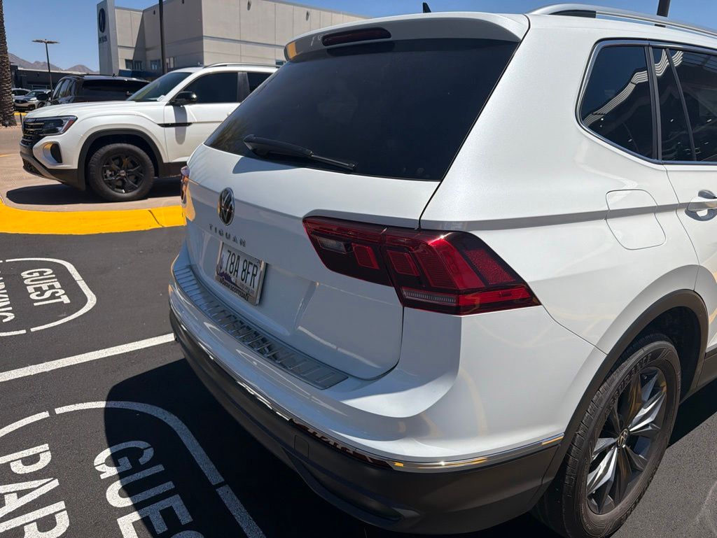Thumbnail: 2023 Volkswagen Tiguan - 13