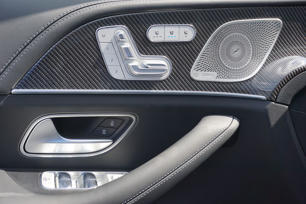 Thumbnail: 2026 Mercedes-Benz GLS - 31