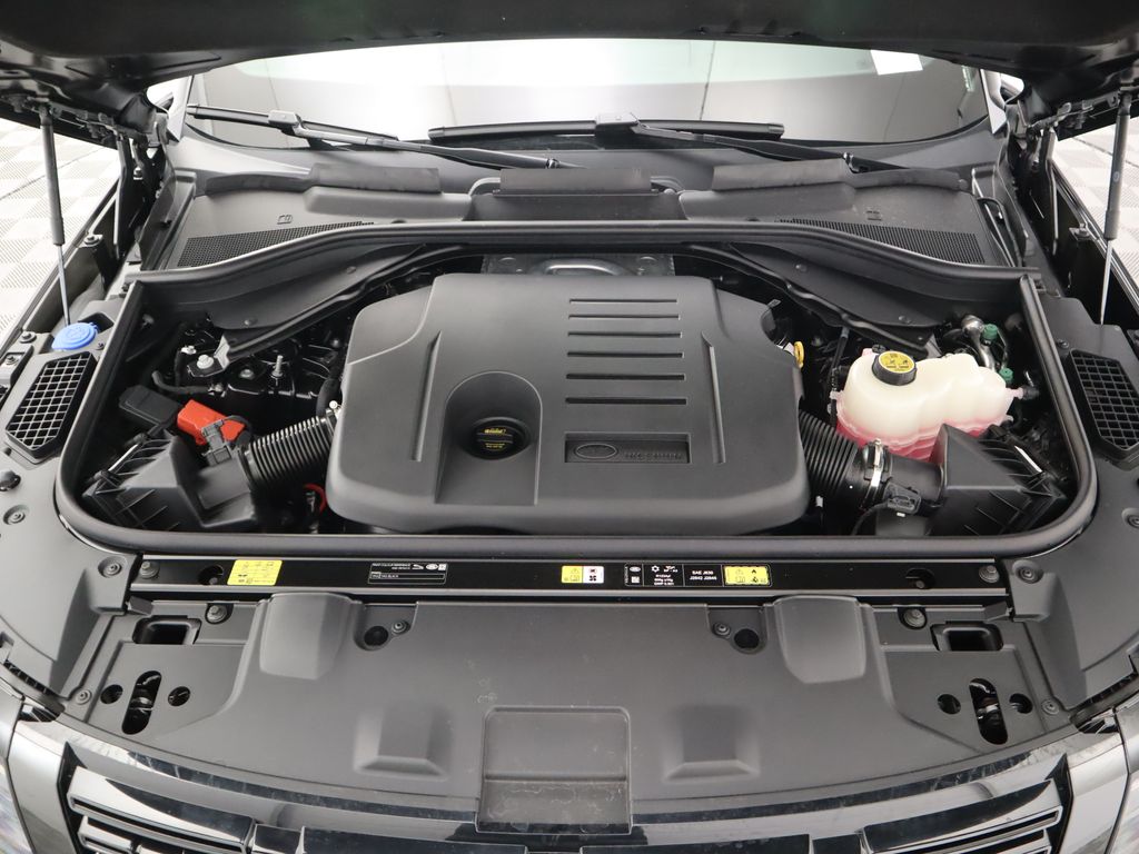 Thumbnail: 2026 Land Rover Range Rover - 30