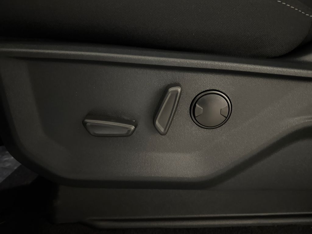 New 2026 Black Ford XLT image 26
