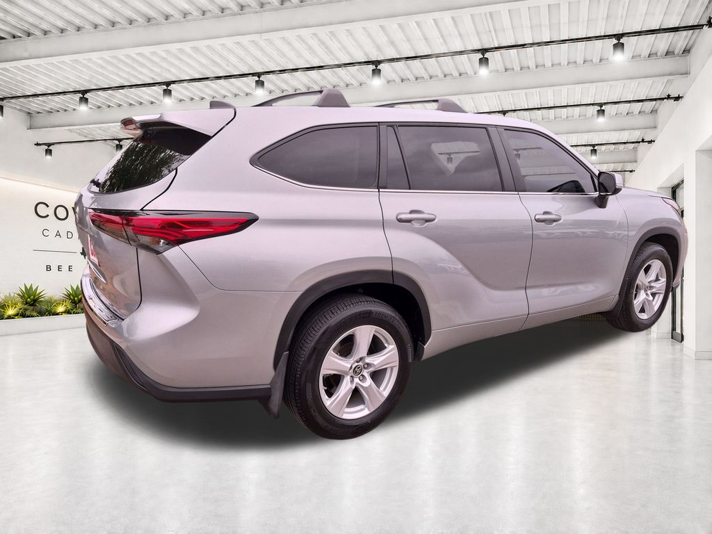 Used Car 2023 Toyota Highlander  L For Sale Under $35,000 In Austin, Texas