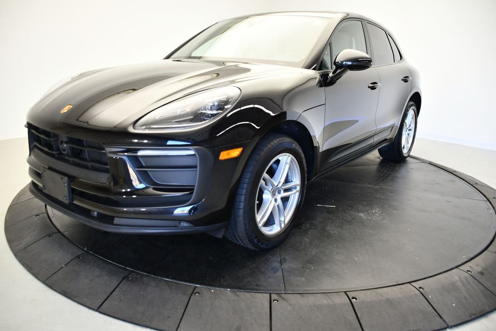 Thumbnail: 2023 Porsche Macan - 1
