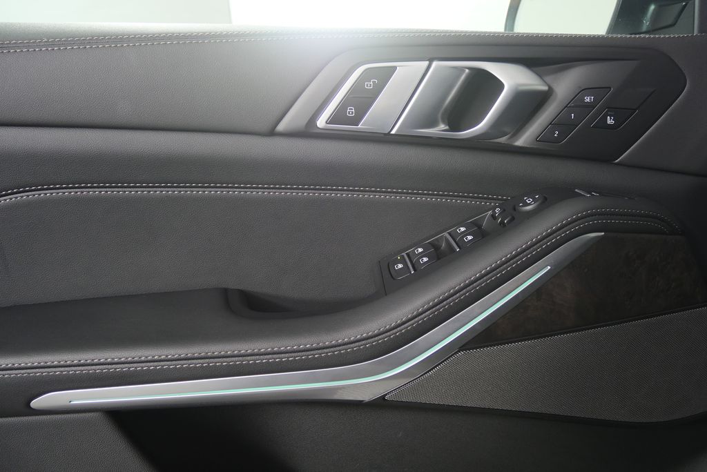 Thumbnail: 2025 BMW X5 - 9