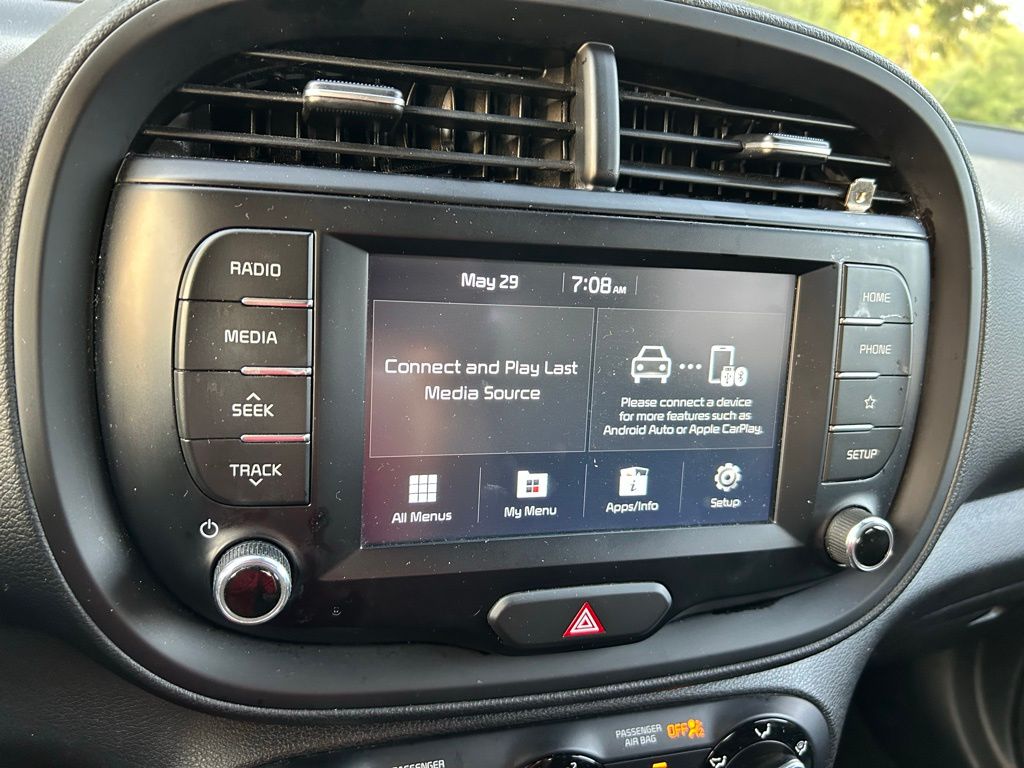 2021 Kia Soul S 24