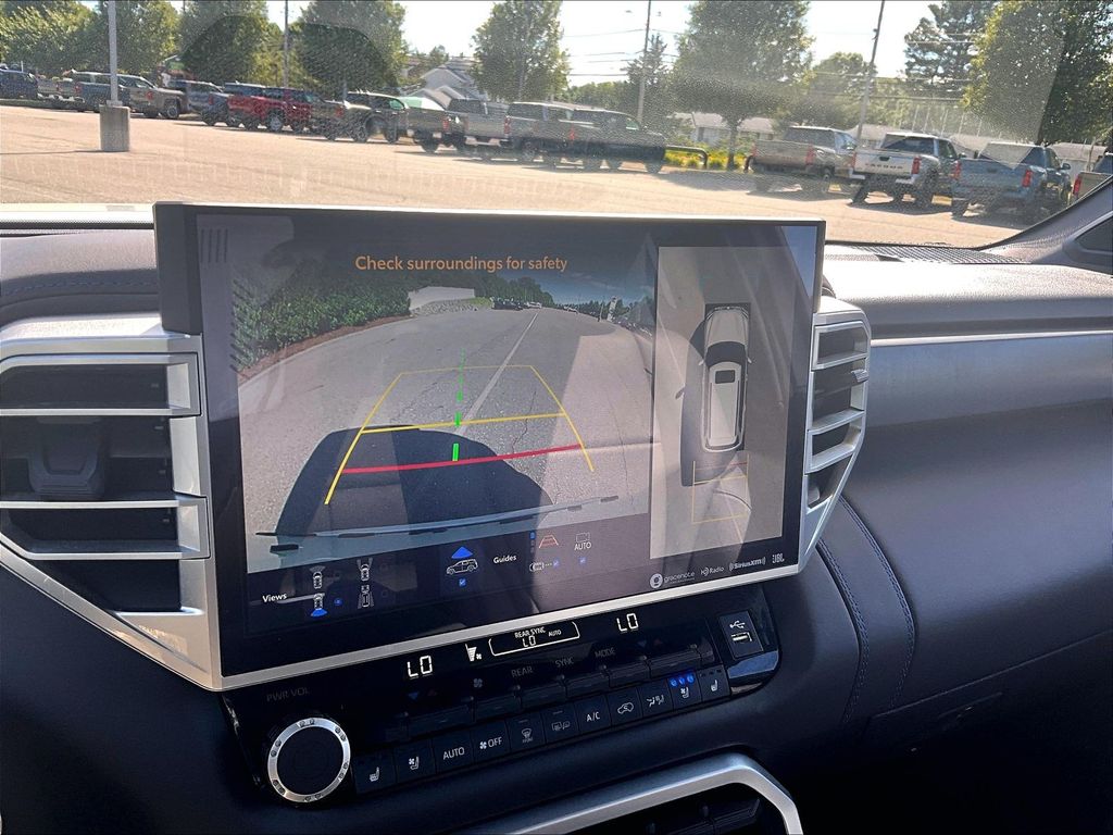 2024 Toyota Sequoia — photo 20