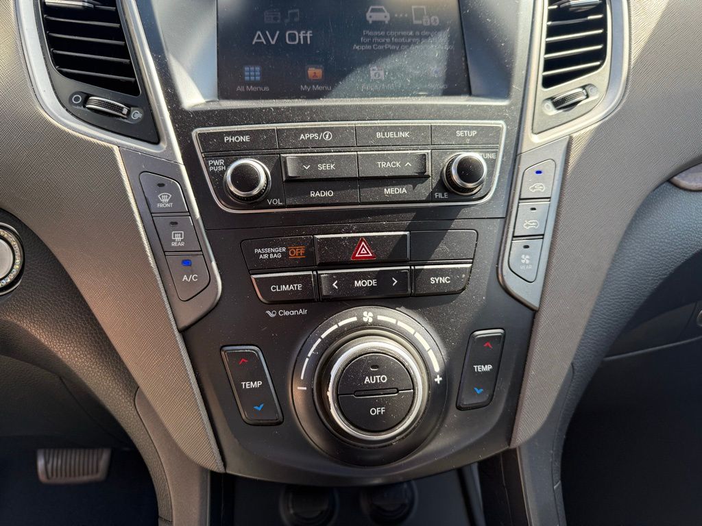 Thumbnail: 2017 Hyundai Santa Fe - 18