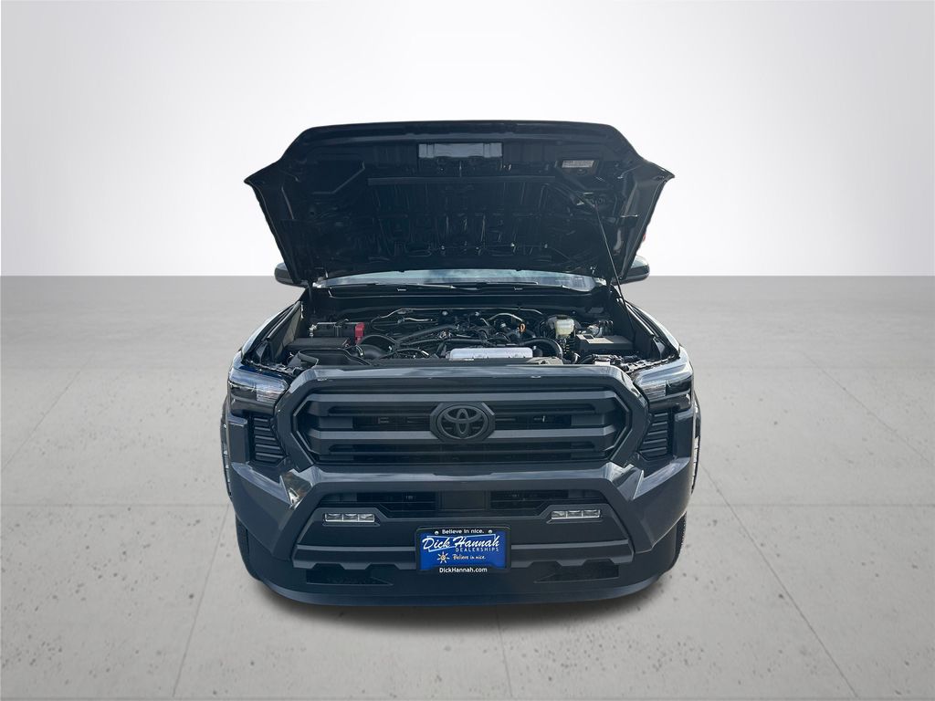 2025 Toyota Tacoma SR5 4x4 Double Cab photo 4