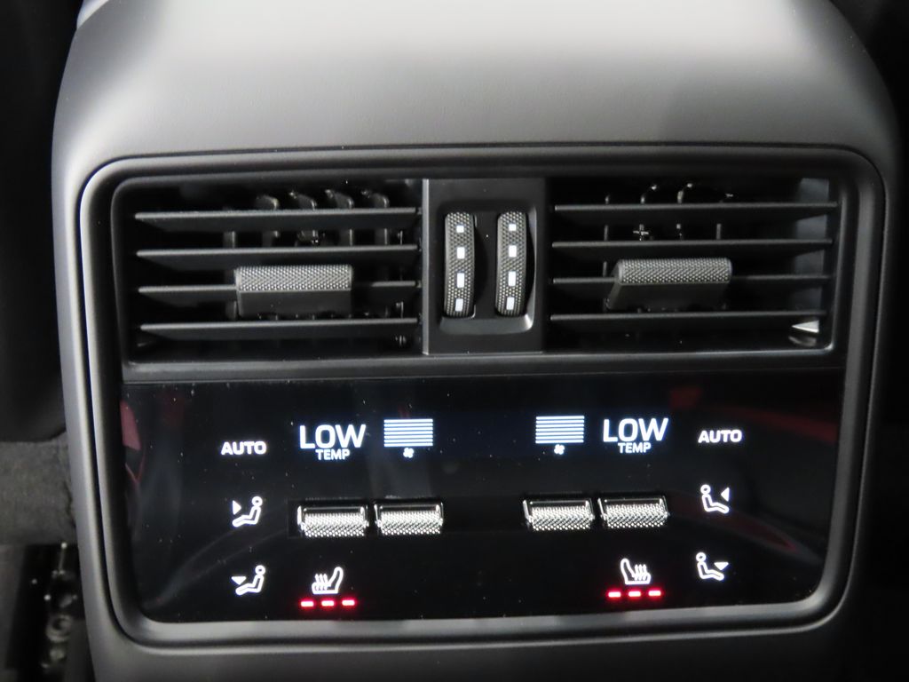 Thumbnail: 2026 Porsche Cayenne - 32