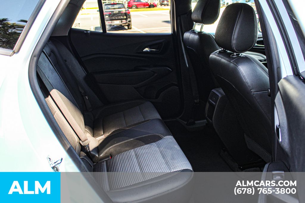 Used 2025 White Chevrolet LT image 18
