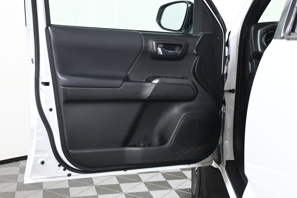 Thumbnail: 2023 Toyota Tacoma - 27