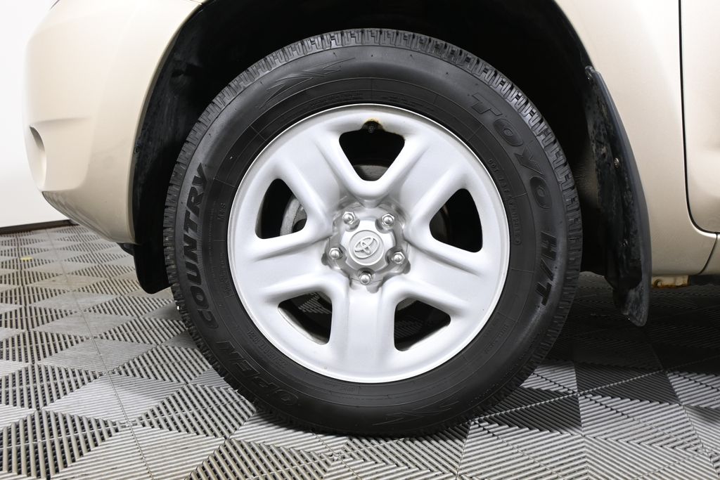 Thumbnail: 2007 Toyota RAV4 - 12