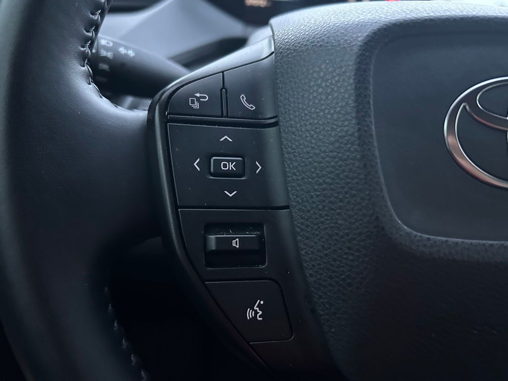 Thumbnail: 2024 Toyota Prius - 19