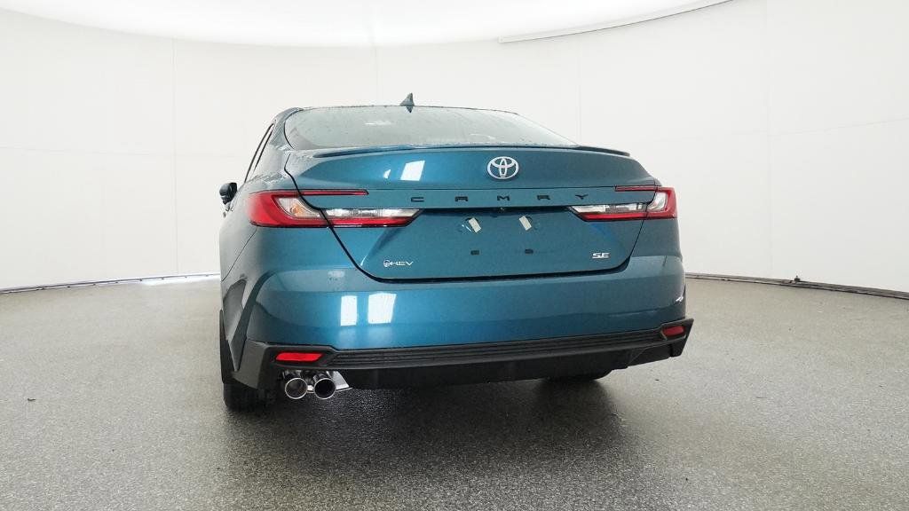 2025 Toyota Camry SE 26