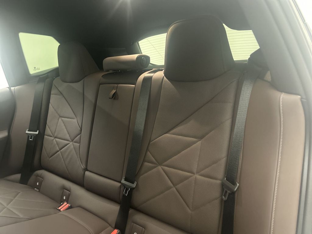 2025 BMW iX xDrive50 21